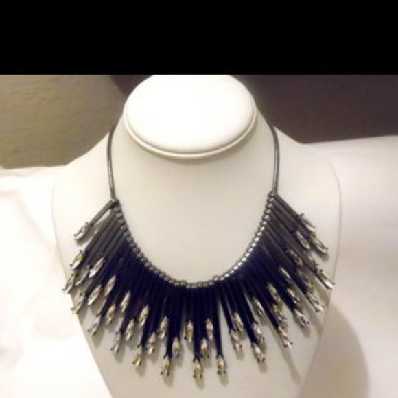 R. J. Graziano "Radiant Rays" Bib Necklace 16-3/4" - Picture 3 of 8